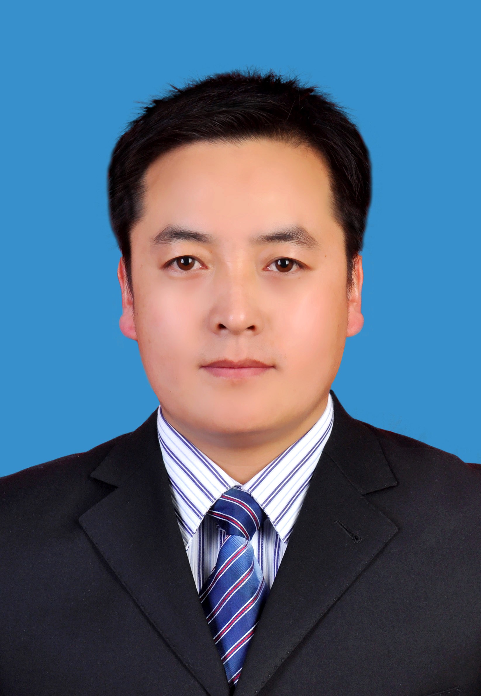 闵建平